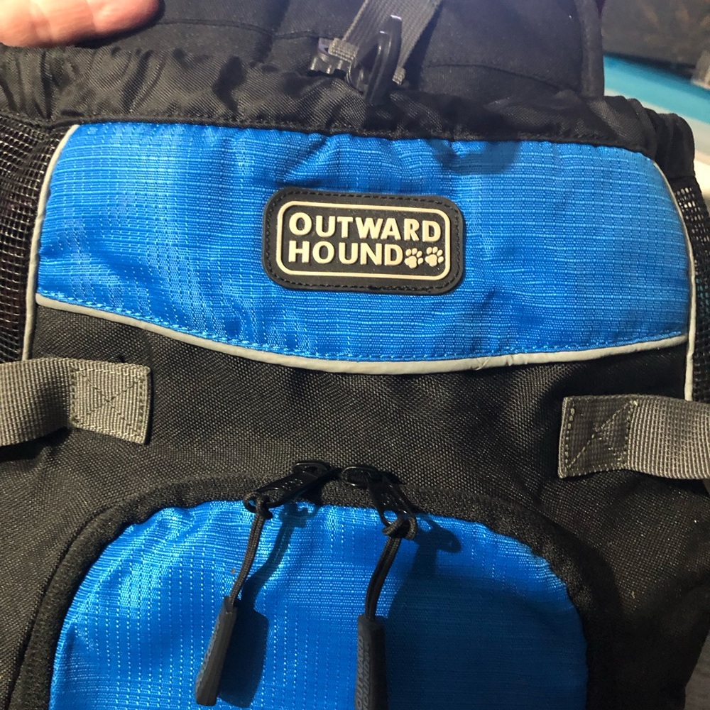 Like New Outward Hound Backpack or front-pack wear either way Small pet/puppy
